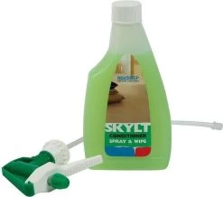 RigoStep Skylt Conditioner Spray ACTIE -Winkel Met Schoonmaakproducten 1200x1059